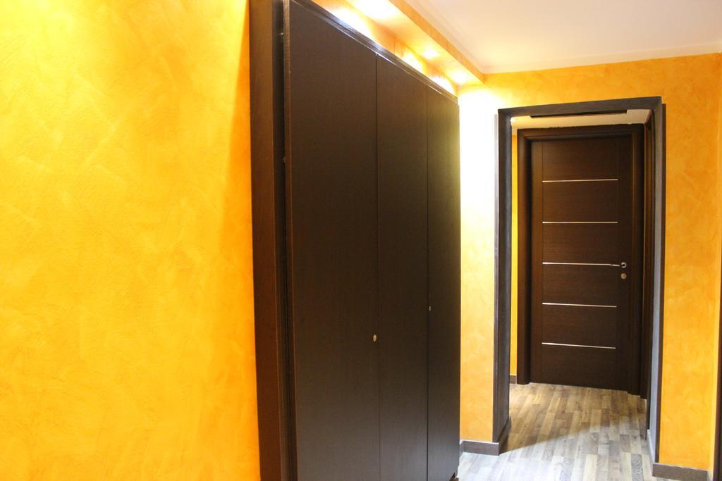 Domus Roma Hostal Exterior foto